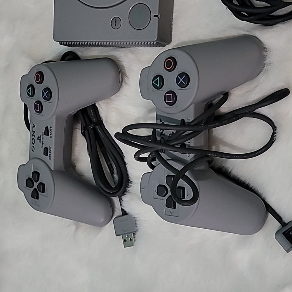 Playstation Mini - Picture 7 of 11